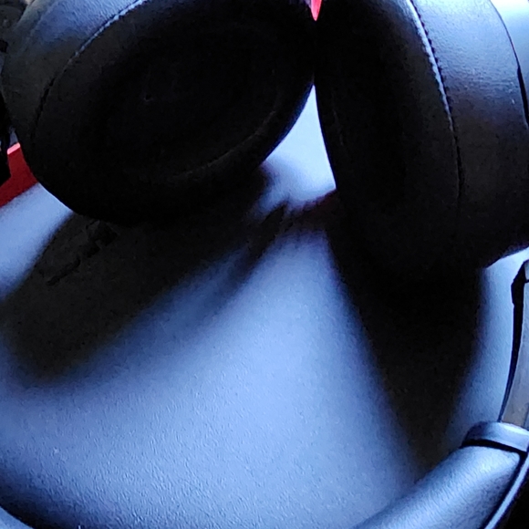 Shure AONIC 50 Gen 2 Wireless Noise Cancelling Headphones - Picture 4 of 9